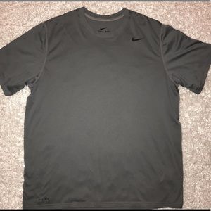 Men’s dry fit Nike shirt